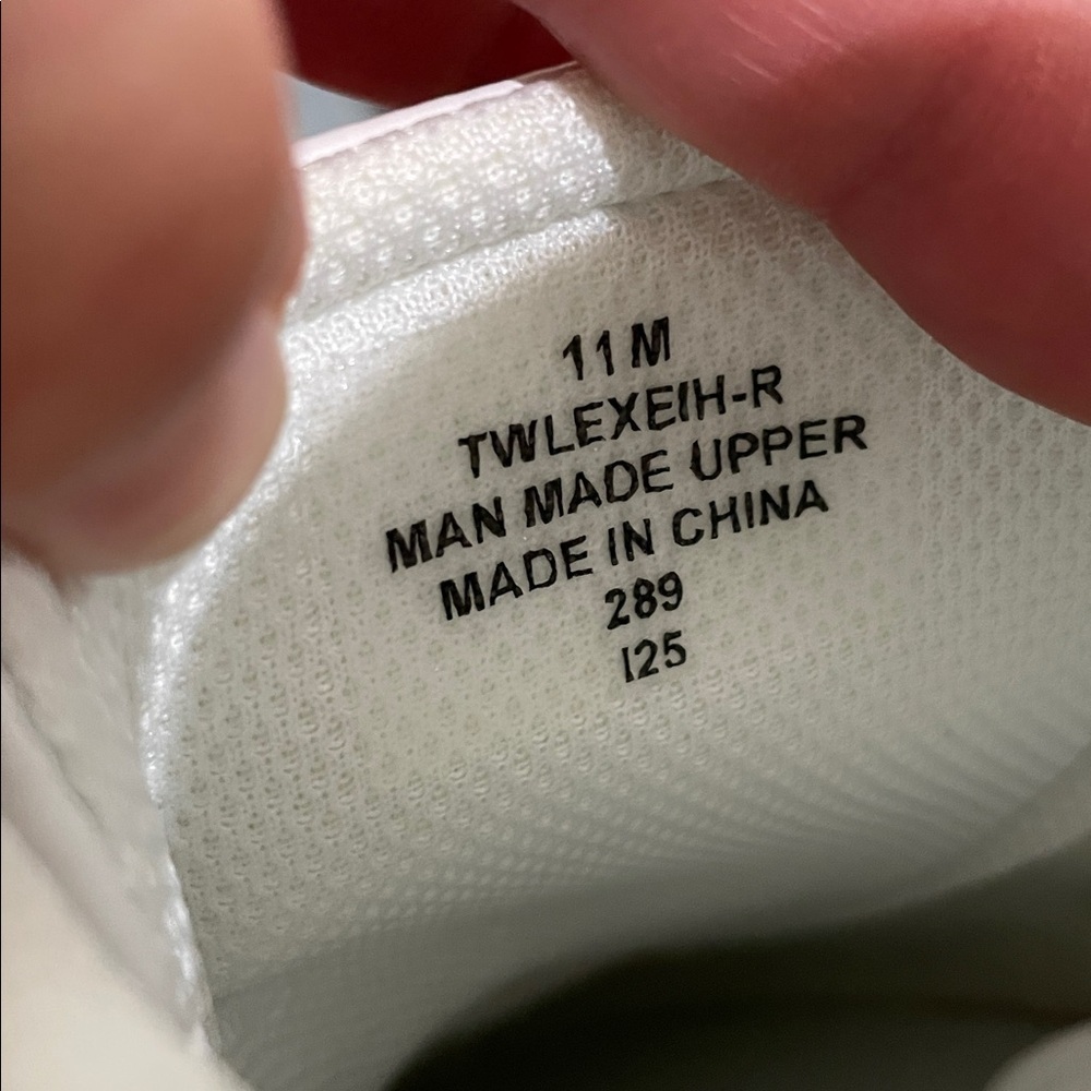 Tommy Hilfiger Maisie Sneaker Size 11 NEW! - Picture 11 of 15